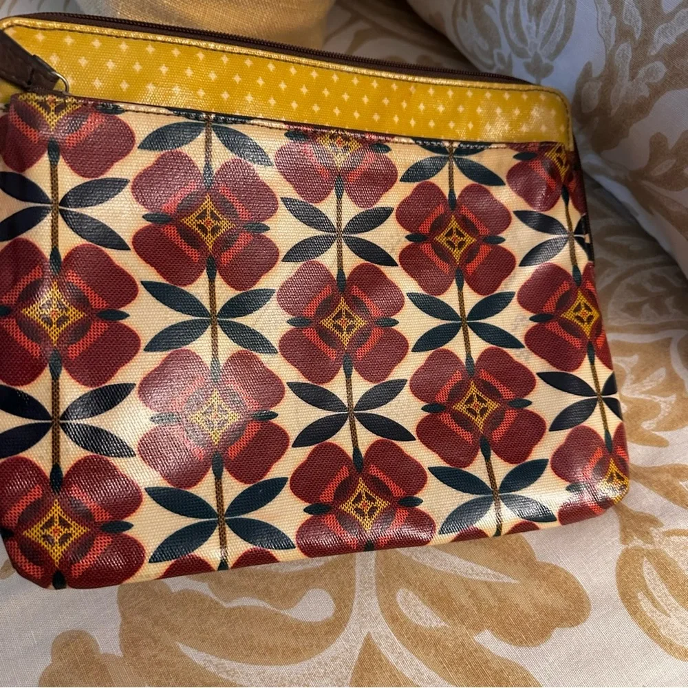 NWOT Fossil Tablet/IPad Zipped Case